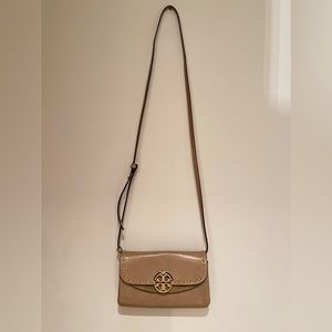 Brand New Tory Burch Miller Metal Stitch Wallet Crossbody - Almond Flour